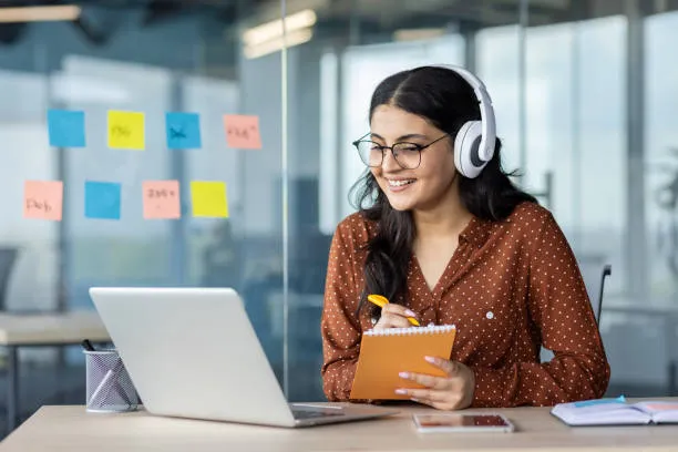 Sophie, online course completion specialist